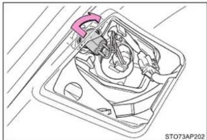 TOYOTA Yaris GRMN (2017) - ■Osvetlenie evidenčného čísla - 6
