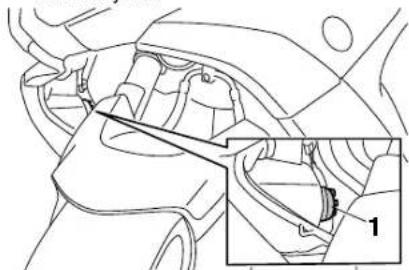 YAMAHA TMAX (2013) - Zamjena žarulje prednjeg pokazivača smjera - 1
