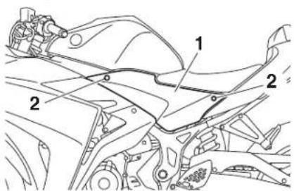 YAMAHA YZF-R3 (2017) - Zamjena elementa fi ltra za zrak - 1