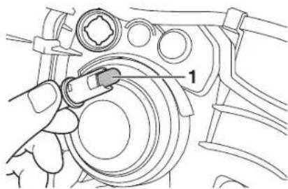YAMAHA Xenter 125 (2013) - Zamjena žarulje pomoćne svjetiljke - 2