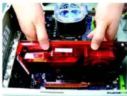 GIGABYTE GV-R487-1GH-B - 安裝新的顯示卡： - 1