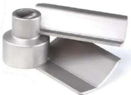 ADE Bully1000-240618 - Fitting the squeegee - 1
