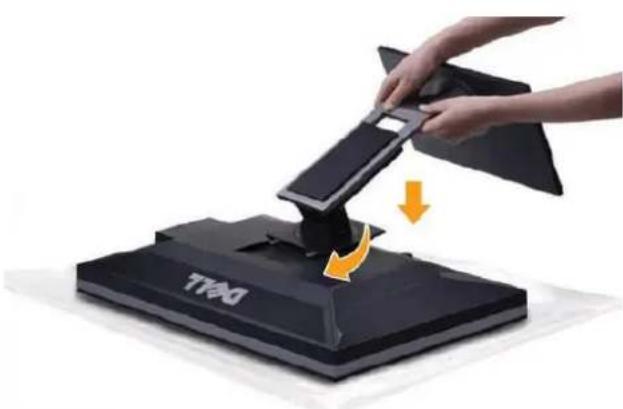 DELL U2410 - Attaching the Stand - 2