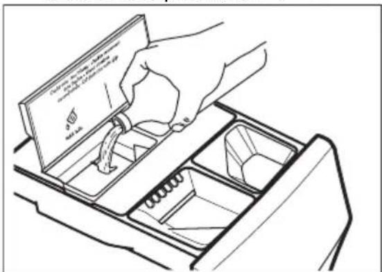 ELECTROLUX EW7F5412SACE - Mbushja e sistemit AutoDose me detergjent dhe aditivë - 5