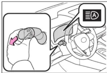 TOYOTA Corolla Hybrid (2019) - Aktivácia adaptívneho systému dial'kových svetiel - 2
