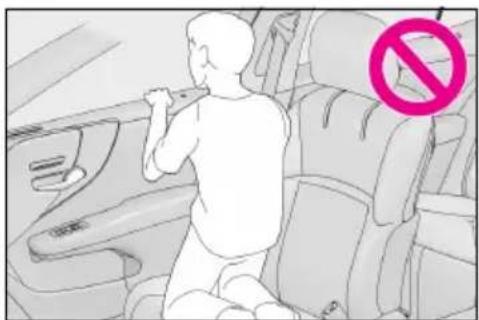 LEXUS LS 350 (2022) - Podmienky nafúknutia SRS airbagov (bočné a hlavové SRS airbagy) - 15