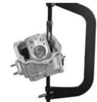 VESPA GT 125 (2003) - RemovingBtheBvalves - 1