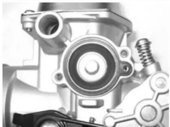 VESPA GT 125 (2003) - Inspecting the automatic choke device - 1