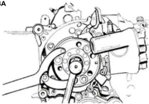VESPA GT 125 (2003) - RemovingBtheBflywheelBmagneto - 2