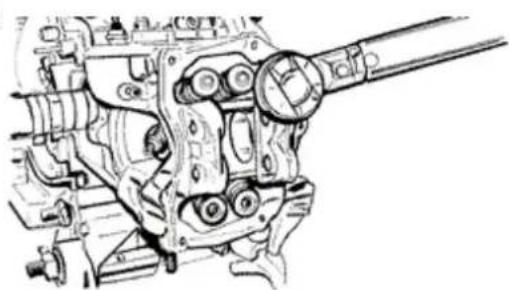 VESPA GT 125 (2003) - LUBRICATEBWITHBGREASEBTHEBTRAVELBEND RINGBTOBPREVENTBACCIDENTALBLEAKSBWITH CONSEQUENTBDROPPINGBINTOBTHEBENGINE. - 6