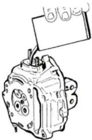VESPA GT 200 (2003) - Inspecting the valve sealings - 1