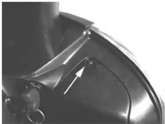 VESPA GT 200 (2003) - FillingBtheBengineBcoolingBfluid - 1