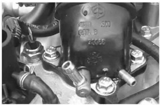 VESPA GT 200 (2003) - RemovingBtheBintakeBmanifold - 1