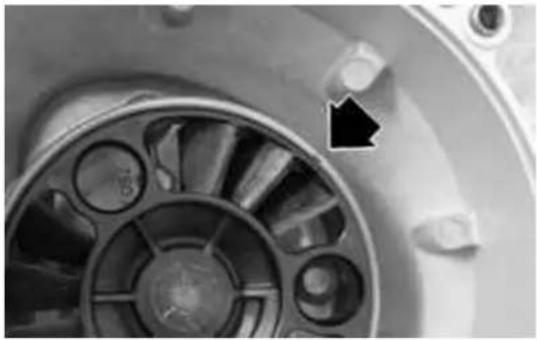 VESPA GT 200 (2003) - RefittingBtheBflywheelCover - 1