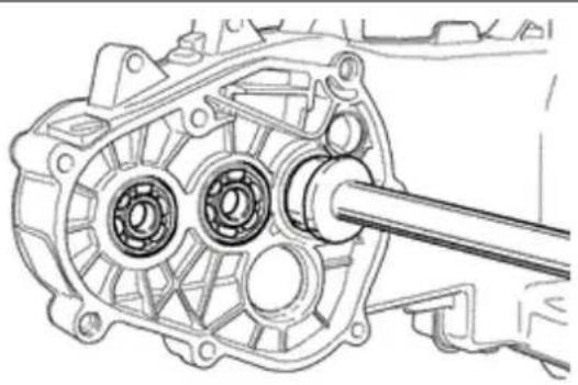 VESPA GT 200 (2003) - RefittingBtheBhubBcoverBbearings - 1