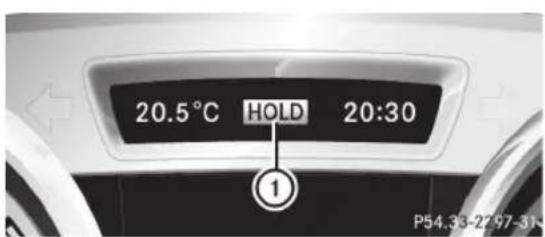 Mercedes-Benz A-Class (2013) - HOLD funkció bekapcsolása - 1