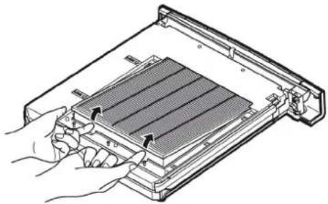 PANASONIC PT-EX16KU - 3) Távolítsa el a légszüröt. - 1