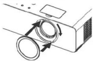 PANASONIC PT-LB78E - ● A lencsefedél felhelyezése - 1