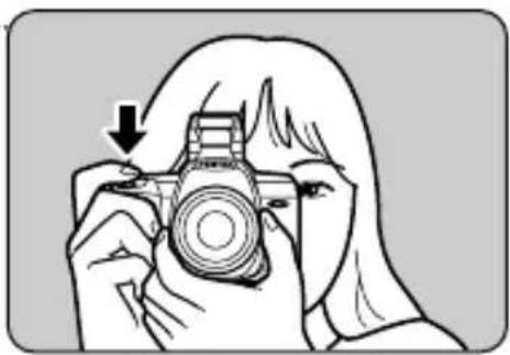 PENTAX MZ-60 - 手動でストロボを上げます - 3