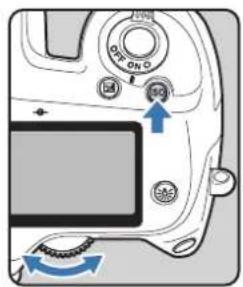 RICOH 645Z - ISOを押しながら 📋を回す - 1