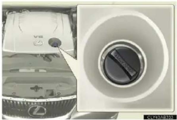 LEXUS IS 220d (2011) - Motorolaj betöltése - 1