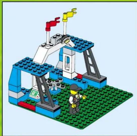 LEGO Main Entrance with Ground Staff - LEGO - 32