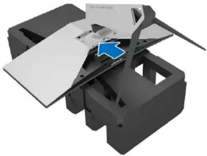 ALIENWARE AW3418HW - Memasang Penyangga - 5