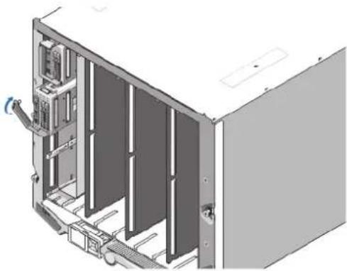 DELL PowerEdge M910 - Memasang Blade dengan Tinggi Seperempat pada Pelapis - 1