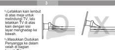 SAMSUNG HG32AD670AK - Memasang Dudukan TV LED - 5