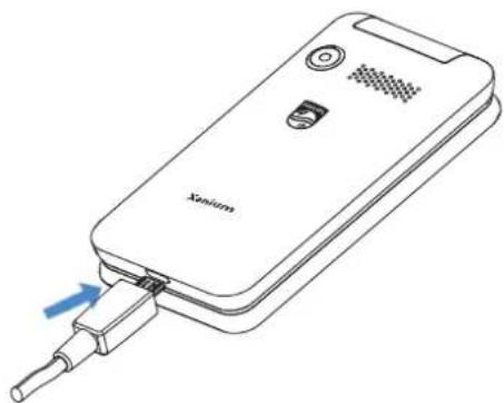 PHILIPS Xenium E2601 - Установка SIM-карт и зарядка аккумулятора - 4