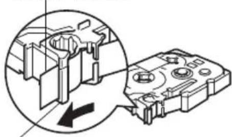 BROTHER PT-2730VP - Een tapecassette plaatsen - 3