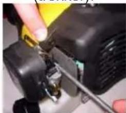 PowerPlus POW60481 - Starten van de grastrimmer - 4