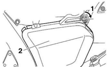 YAMAHA VMAX - Om het paneel te verwijderen - 1