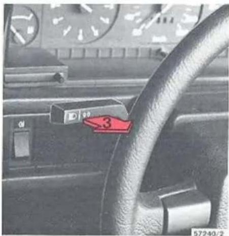 VOLVO 760 GLE (1984) - Richtingaanwijzers, groot-/dimlicht-schakelaar en „grootlicht-signaal“ - 2