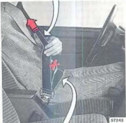 VOLVO 760 GLE (1984) - Gebruik bij het rijden altijd de autogordel - 3