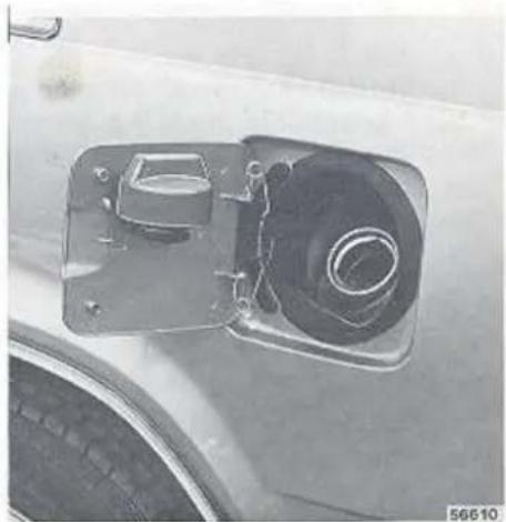 VOLVO 760 GLE (1984) - Brandstof tanken - 1