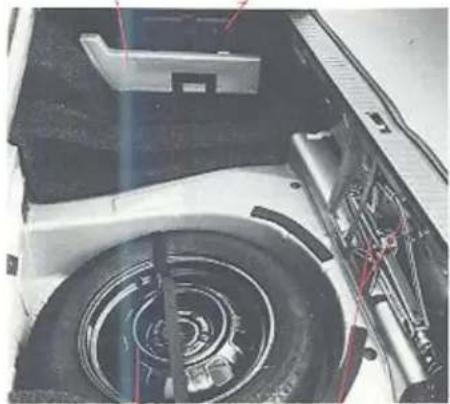 VOLVO 760 GLE TDI (1984) - Wiel verwisselen - 1