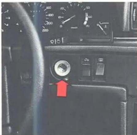 VOLVO 760 GLE TDI (1984) - Start-/stuurslot - 1