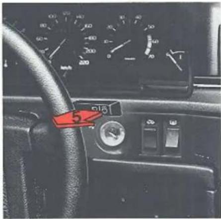VOLVO 760 GLE TDI (1984) - Ruitewissers Koplampwissers - 2