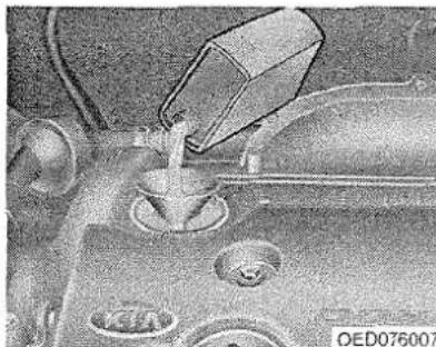 KIA Ceed - Controle van het motoroliepeil - 1