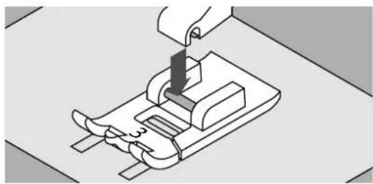 BERNINA 5 Series 530 QE - Naaivoetzool verwijderen - 1