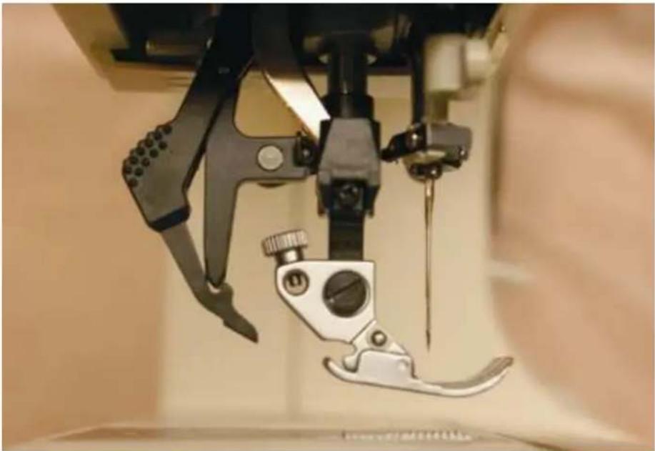 Gritzner Tipmatic 6122 DFT - Naaivoet verwijderen - 3