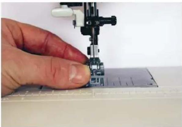Gritzner Tipmatic 6122 DFT - Onderdraad omhoog halen - 3