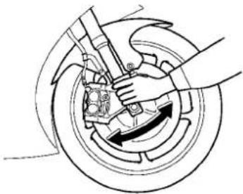 YAMAHA YZF-R6 (2012) - Stuursysteem controleren - 1