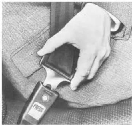 VOLKSWAGEN Kever Convertible (1973) - Safety belts for front seats - 1