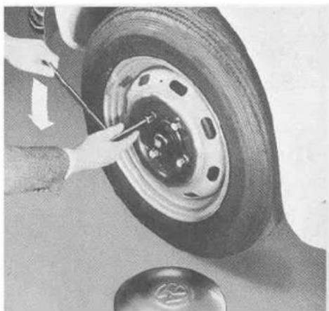 VOLKSWAGEN Kever Convertible (1973) - Step 3 - 3
