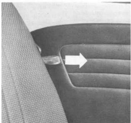 VOLKSWAGEN Kever Convertible (1973) - Rear luggage compartment - 2