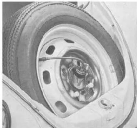 VOLKSWAGEN Kever Convertible (1973) - Every 2 years, the brake fluid has to be replaced. - 2