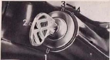 VOLKSWAGEN Kever VW 1300 (1968) - Handschoenenkastje - 1