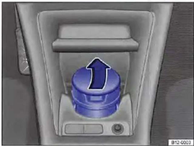VOLKSWAGEN Up! (2011) - Asbak - 1